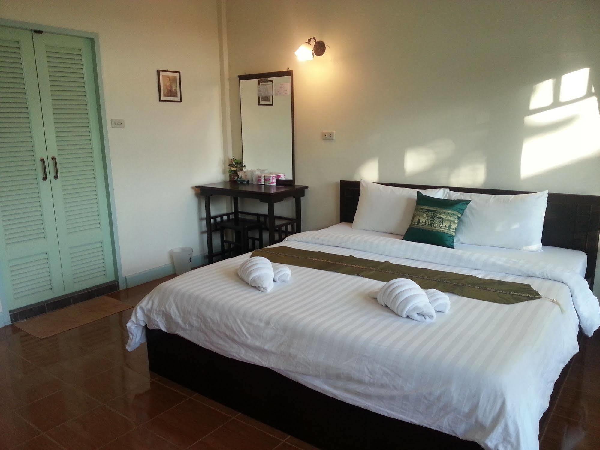 Bamboo House Kanchanaburi Ngoại thất bức ảnh