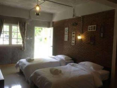 Bamboo House Kanchanaburi Ngoại thất bức ảnh
