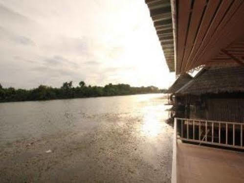 Bamboo House Kanchanaburi Ngoại thất bức ảnh